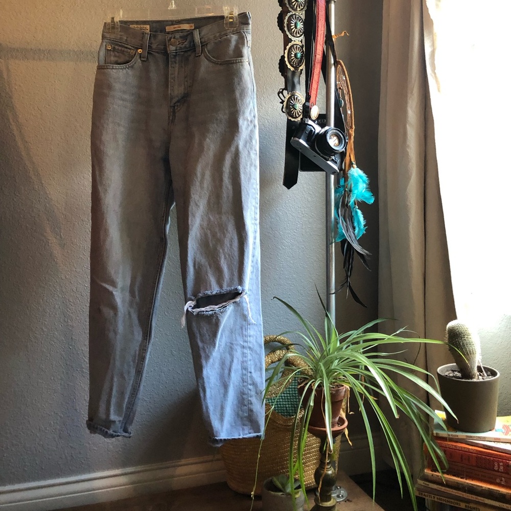 Levi’s Mom Jean